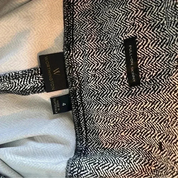 Worthington Pull-On Pants - Size 4 - Picture 4 of 4